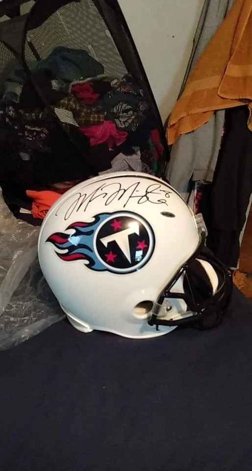Titans #8 Autograph Helmet - Image 4 of 4