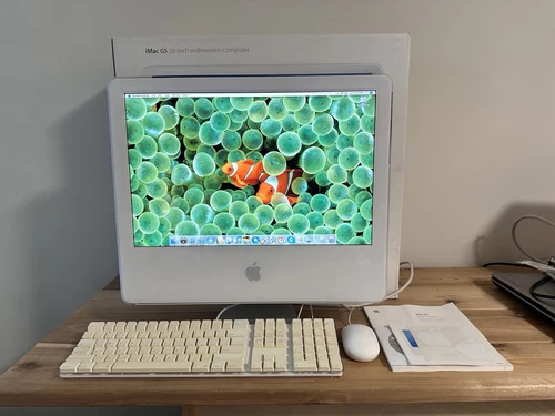 Apple iMac 2005 20" MA064LL/A - 2.0 GHz PowerPC G5 - 500MB RAM - 250GB HDD - Picture 1 of 15