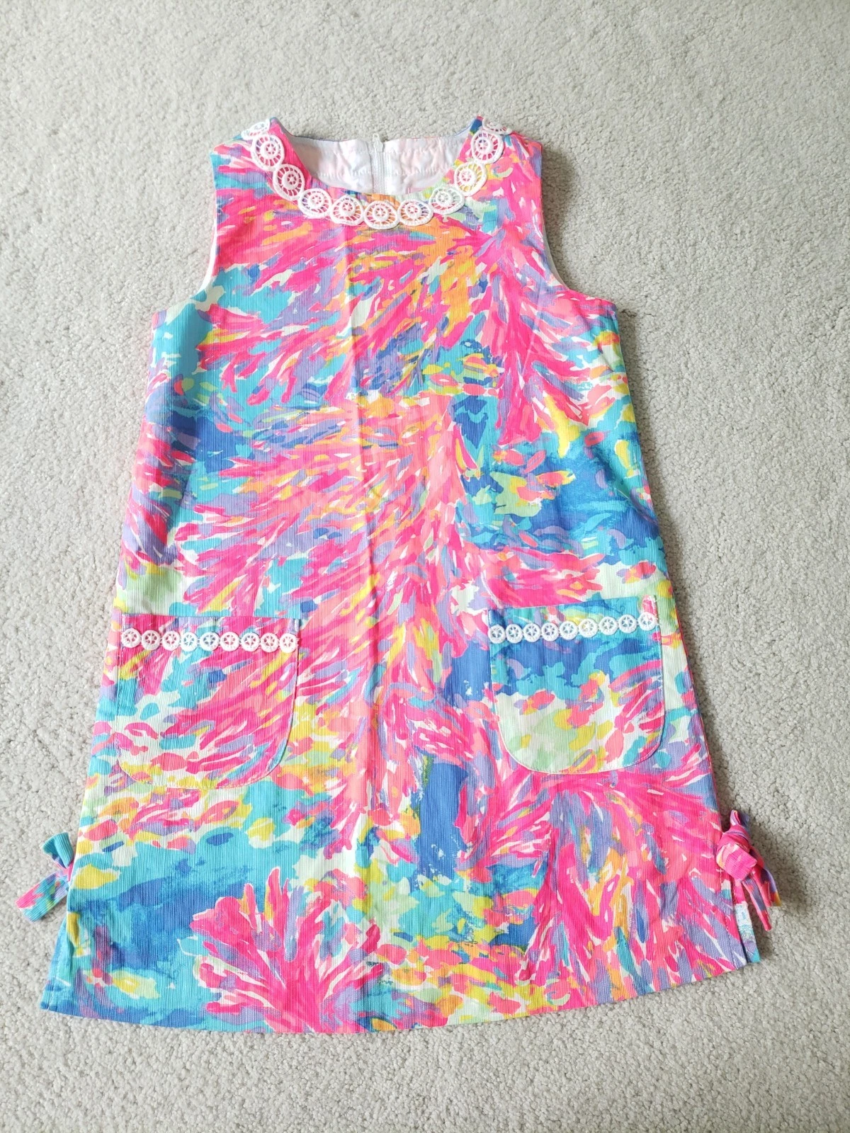 Lilly Pulitzer Girls Shift Dress in Palm Beach Coral Size 8 Neon Bright Pink
Opens in a new window o