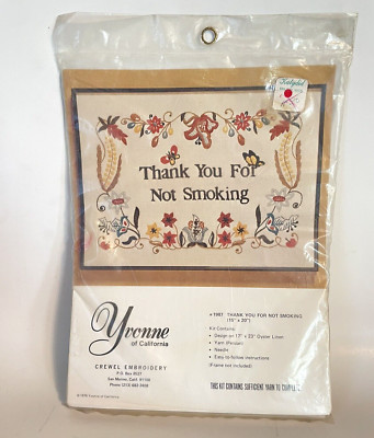 Kit De Broderie Crewel Vintage – Yvonne Of California 1976 – "Keep Smiling"