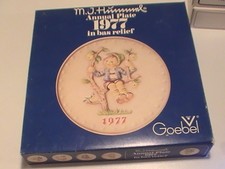 Vintage Goebel Hummel 8  Bas Relief Annual Collector Plate 1977 Goebel
