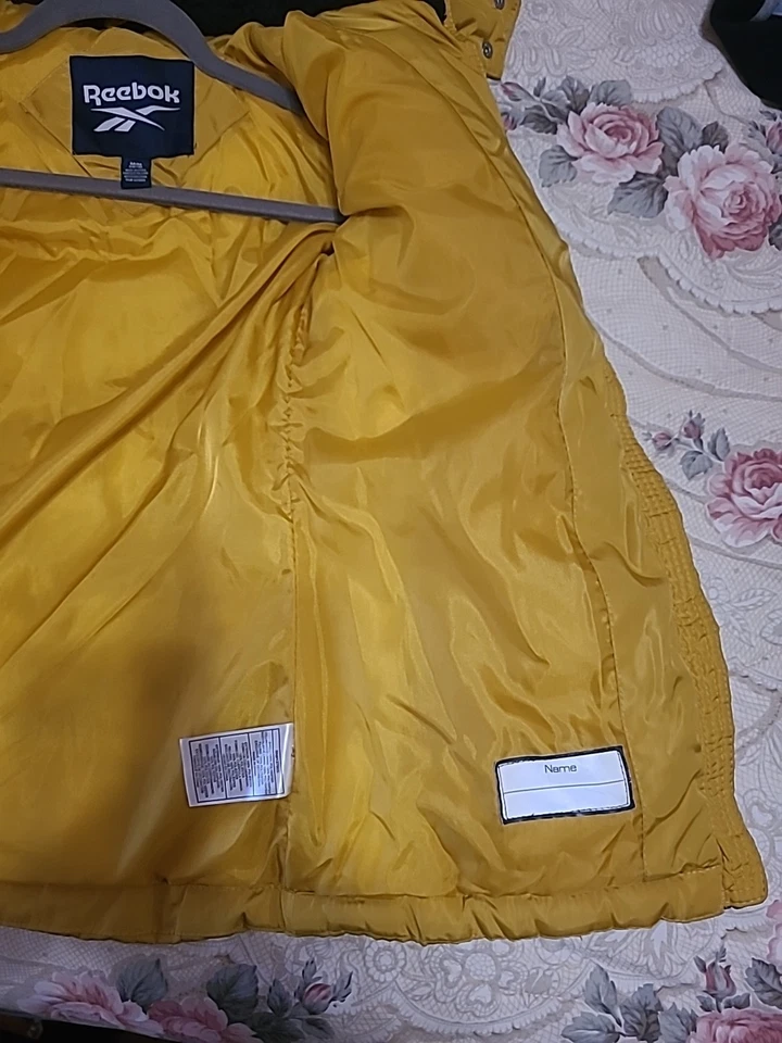 Girls Reebok Winter Jacket Puffer Parka Coat Ski Jacket Size 10/12 Gold Yellow - Image 4 of 4