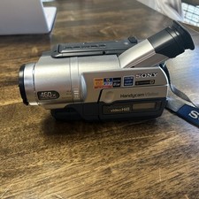 Sony Handycam Vision CCD-TRV108 Hi8 Camcorder W/Case, 1 Batteries Charger