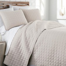 Southshore Fine Linens Ultra-Soft Embroidered 3-Pc. Quilt Set, Full/Queen