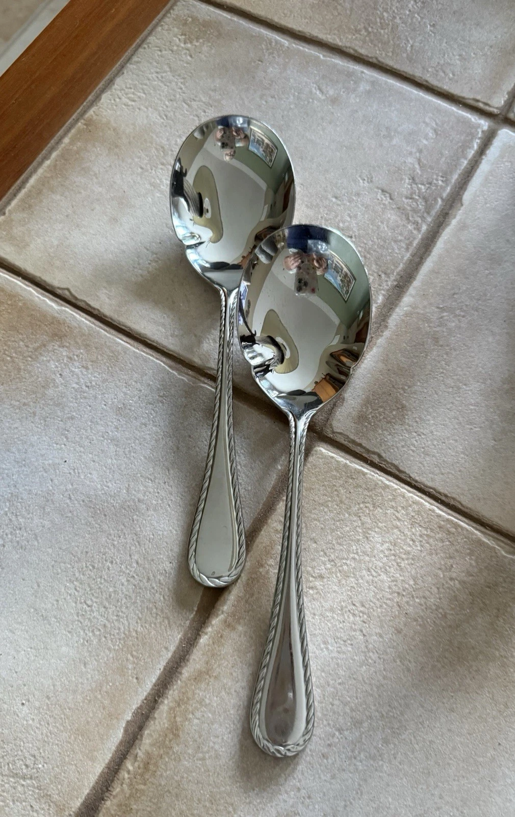 Oneida Belmont Large Casserole Spoon 8 3/4” Serving Set Of 2