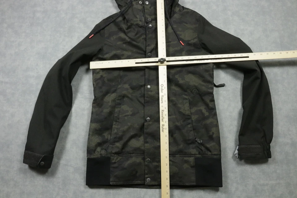 Volcom Jacket Mens Small Camo Hooded Waterproof Snowboarding Coat 10Kmm - Image 3 of 4