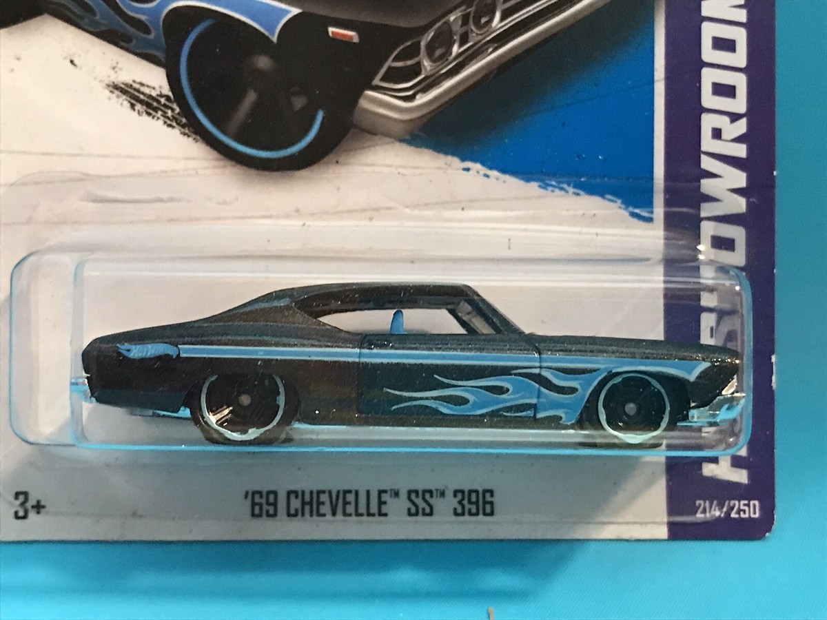 ミニカー '69 Chevelle HW RACING Amazon.com: Mattel Hot Wheels - '69 Chevelle (Translucent