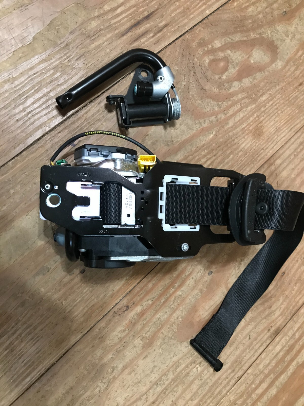 16 19 MERCEDES GLC300 C300 C450 C43 FRONT PASSENGER SEAT BELT