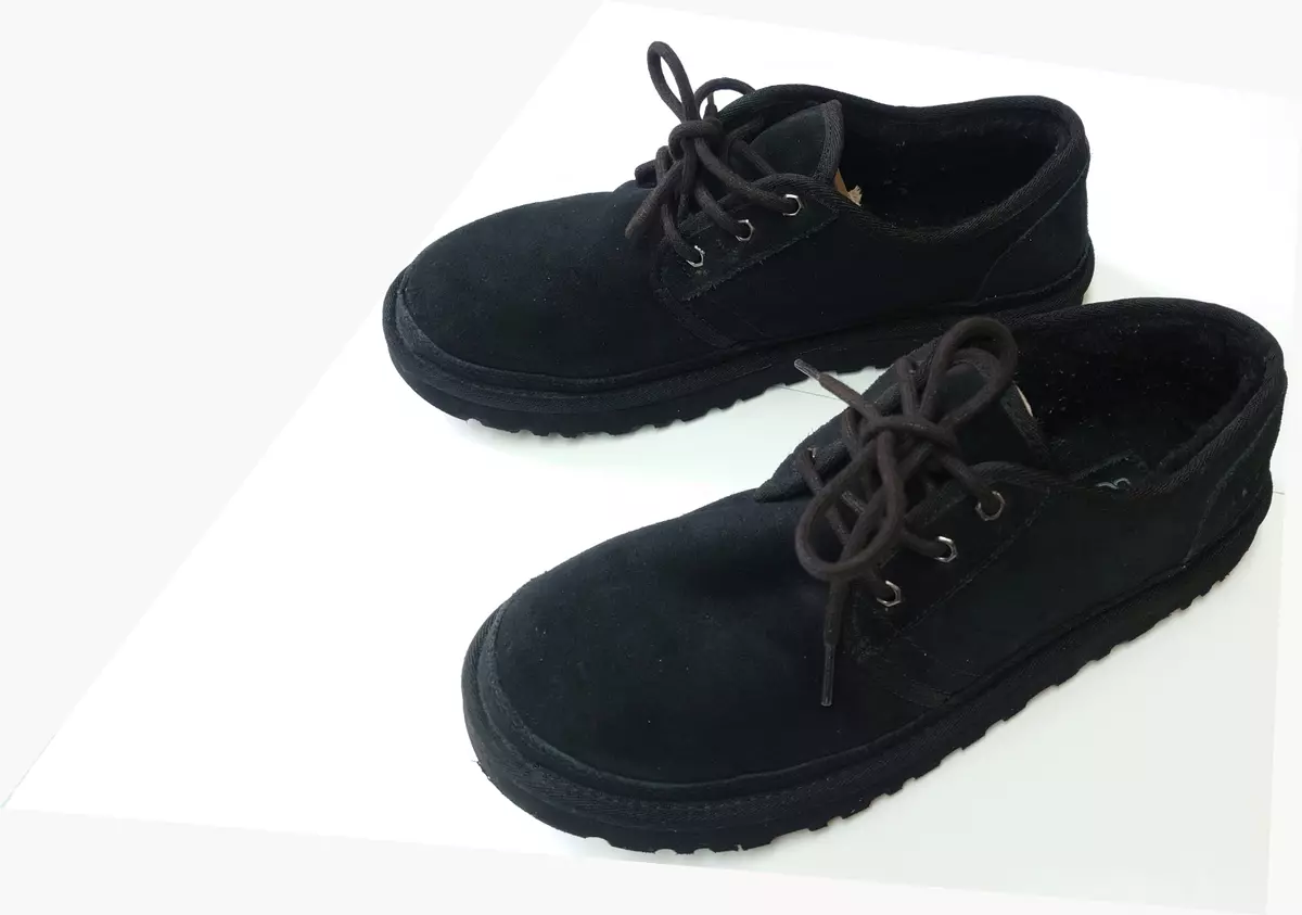 Black low cut sale uggs
