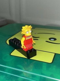 LEGO The Simpsons Lisa Simpson sim004 Minifigure The Simpsons 71006