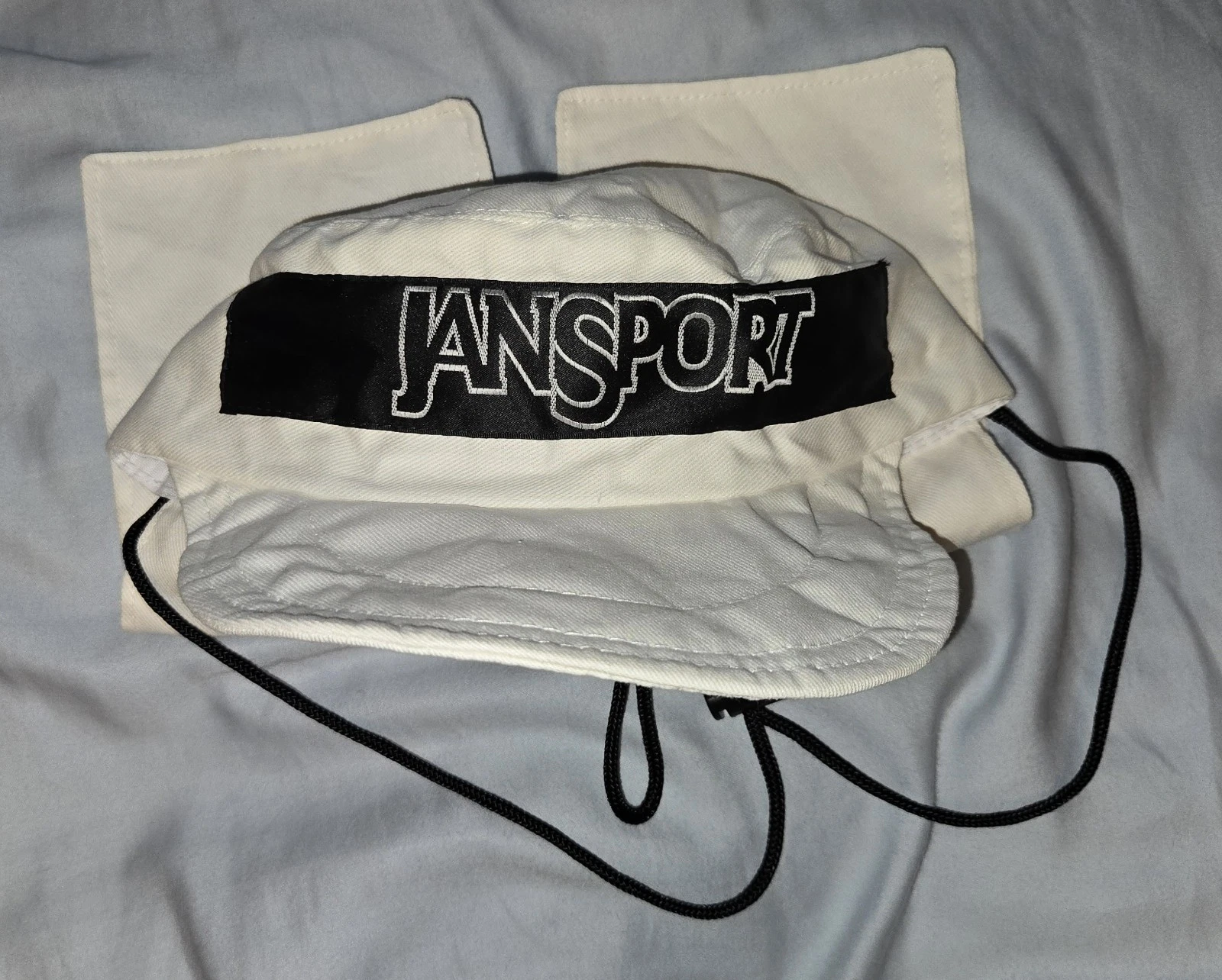 NEW Vintage White 80’s JANSPORT Desert Hat. Campmor Drawstrings Sun Blocking Cap