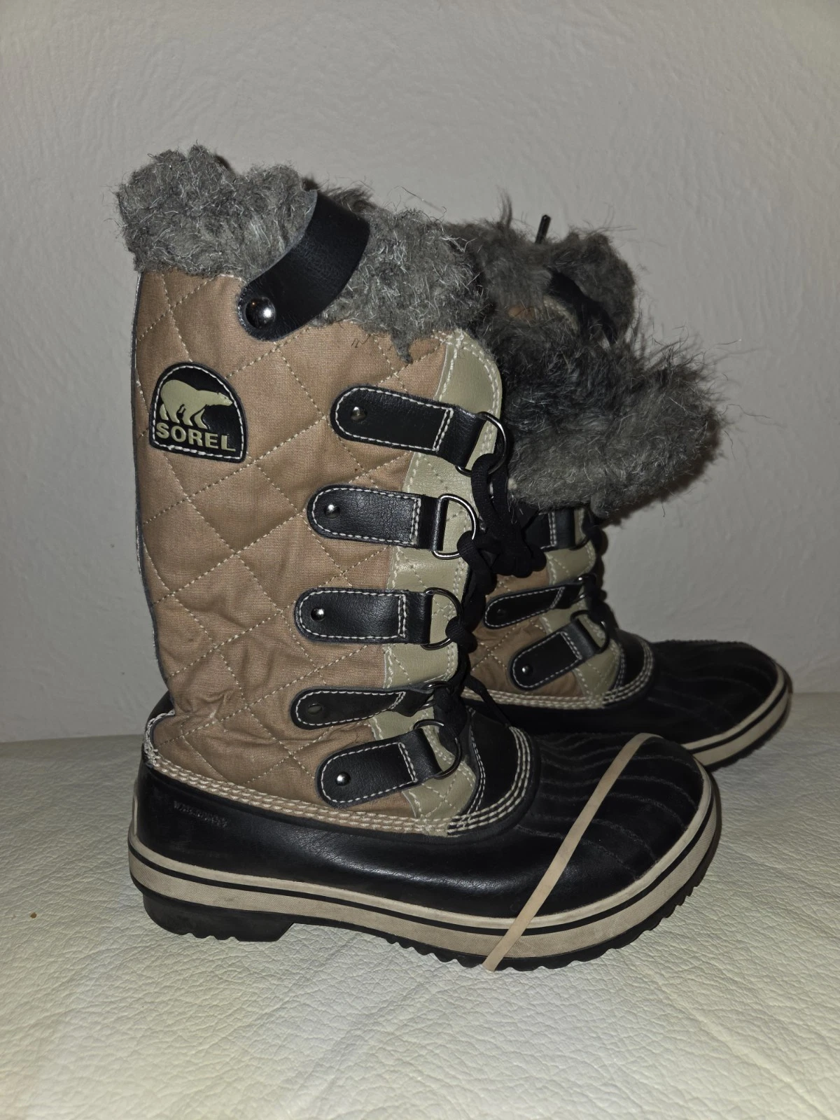 Sorel Waterproof Boots Womens size 6M