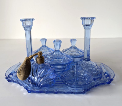 Blau Glas Schminktisch Set x 8 mit Parfümzerstäuber/Schorle Made in France