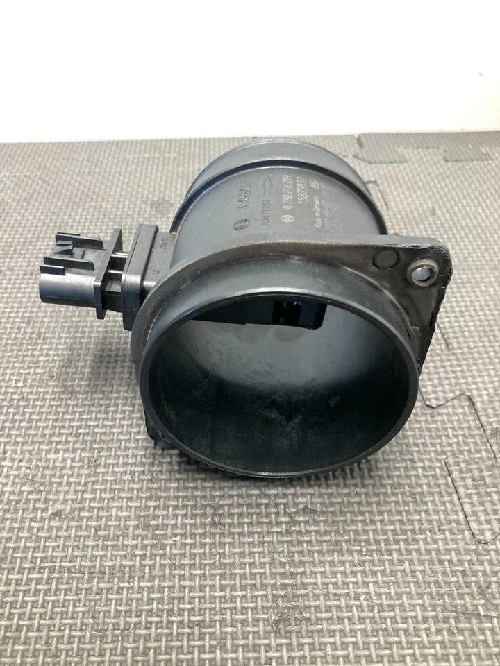 05-11 Cadillac STS 3.6L MAF medidor de flujo de aire másico sensor módulo de carcasa OEM Foto 4 de 4