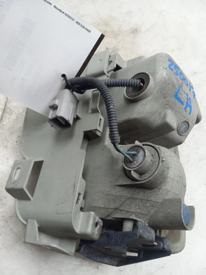 14 15 16 17 18 19 20 TOYOTA 4 CORREDORES CONDUCTOR ESQUINA ESTACIONAMIENTO LUZ ANTINIEBLA Foto 4 de 4