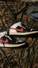 Jordan Air Jordan 1 Mid Top Men s Basketball ...