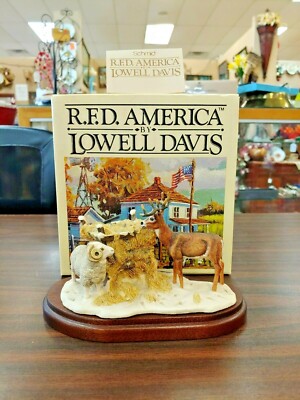 LOWELL DAVIS WINTERING DEER W/BOX - FANTASTIC LIMITED EDITION #2394/2500