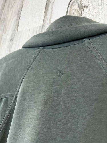 Womens Funnel Neck Zip Up Size 8 LuLuLemon Sweatshirt - Picture 6 of 9