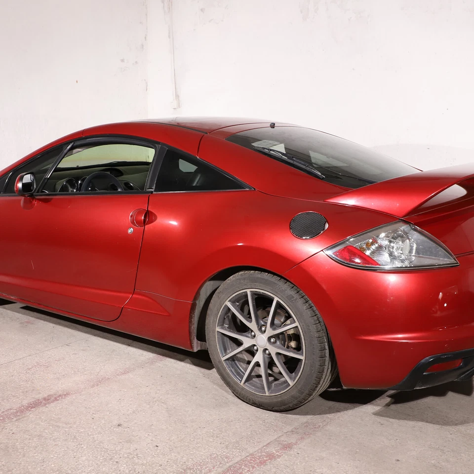 Cubierta de embellecedor de puerta de tanque de combustible de coche de fibra de carbono para Mitsubishi ECLIPSE 2006-2011 Foto 4 de 4