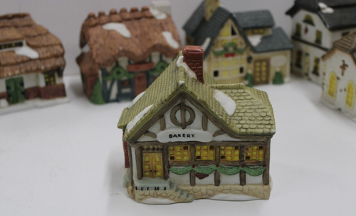 Americana 10pcs Christmas Village Ceramic/Porcelain Santa’s Best Christmas Light - Picture 6 of 9