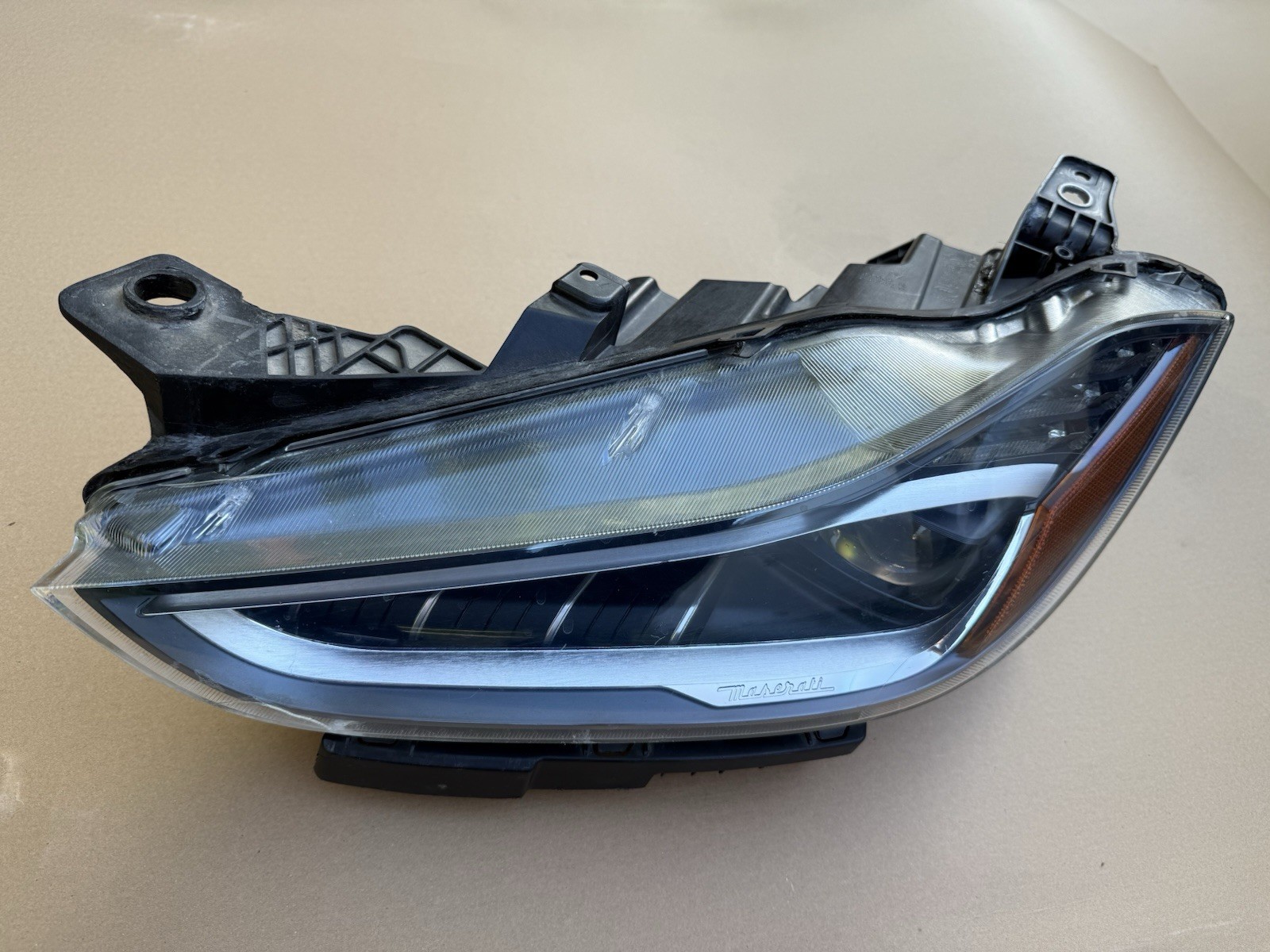2018 2024 MASERATI GHIBLI HEADLIGHT OEM LH LEFT DRIVER SIDE LED MATRIX 670100990