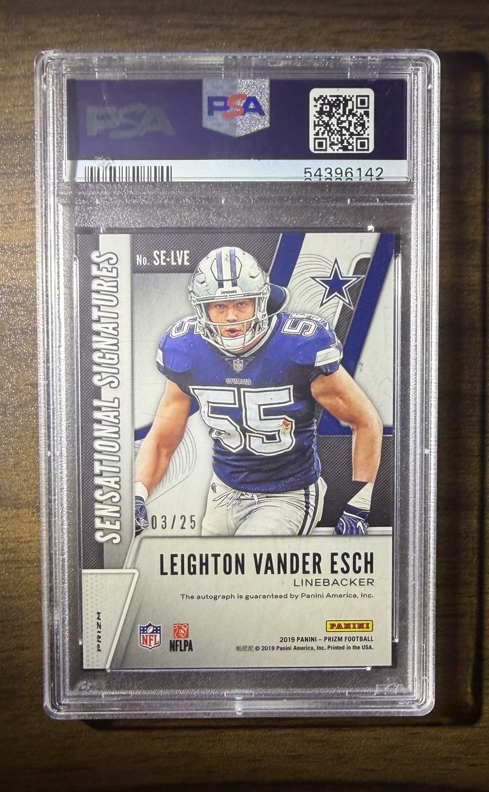 2019 Panini Prizm Signatures Camo Leighton Vander Esch Auto /25 PSA 10 view 2