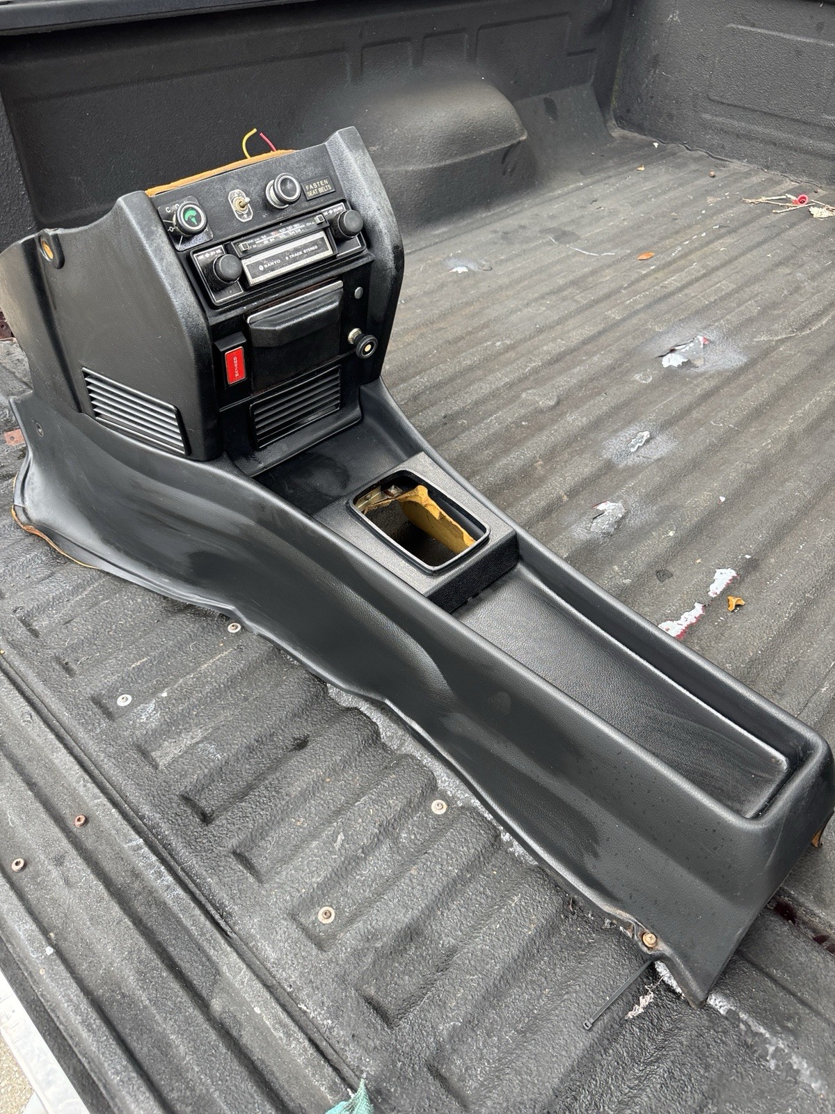 1976 MERCEDES BENZ W115 240D OEM COMPLETE CENTER CONSOLE ..Will Separate If ask