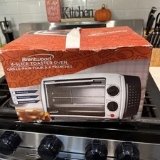 Brentwood 800 Watt 4-Slice Toaster Oven Broiler Model #TS-345B Black/Silver NEW!