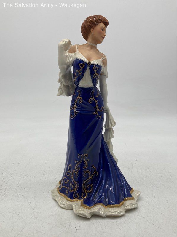 Franklin Mint Diana Vreeland Fine Bisque Porcelain Hand Painted Lady Figurine