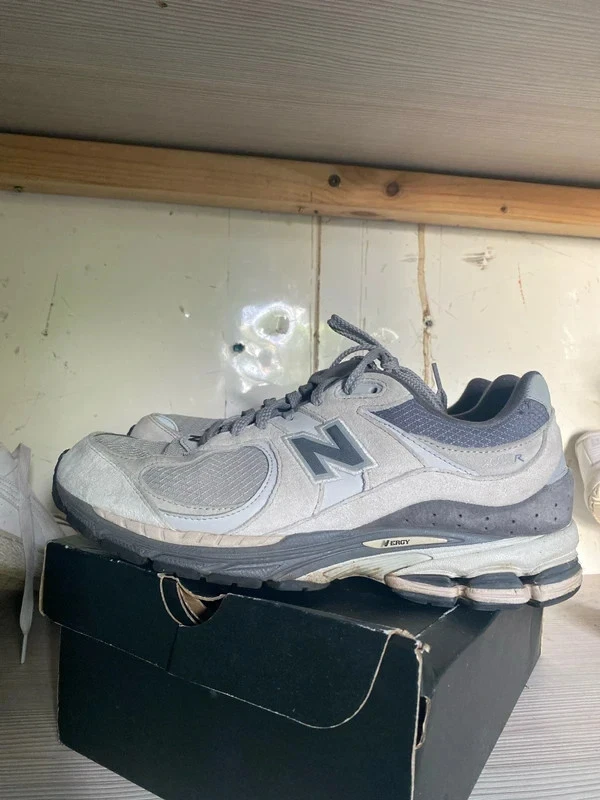 Size 10 - New Balance 2002R, photo 1 of 5