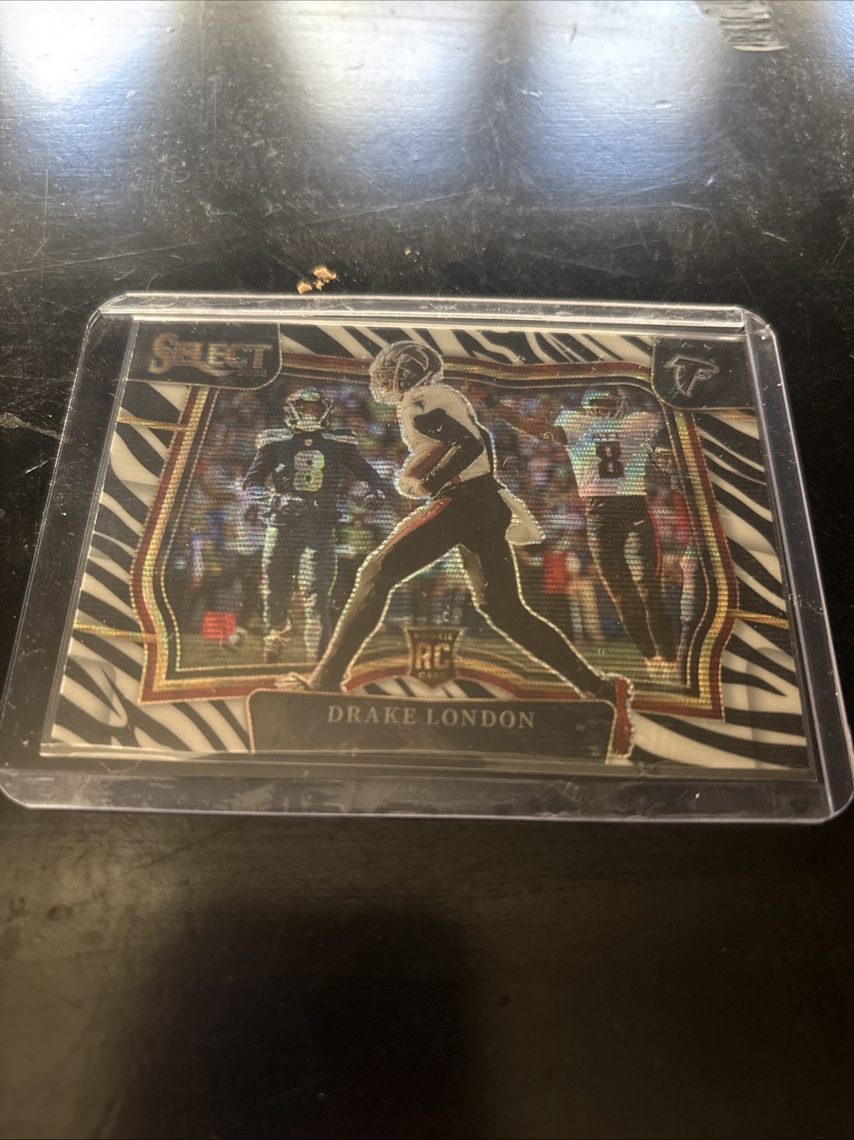 2022 Panini Select - Field Level Drake London #474 Zebra Prizm (RC)