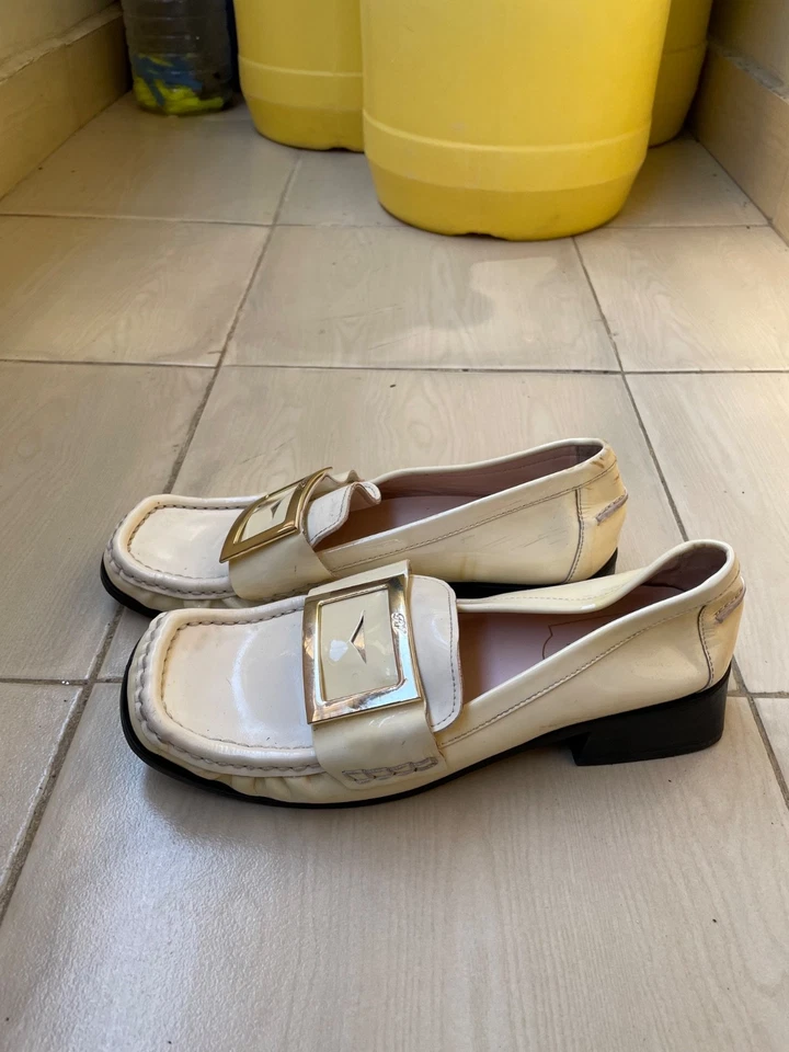 Mocasines Roger Vivier preppy viv charol talla 39 EU Foto 4 de 4