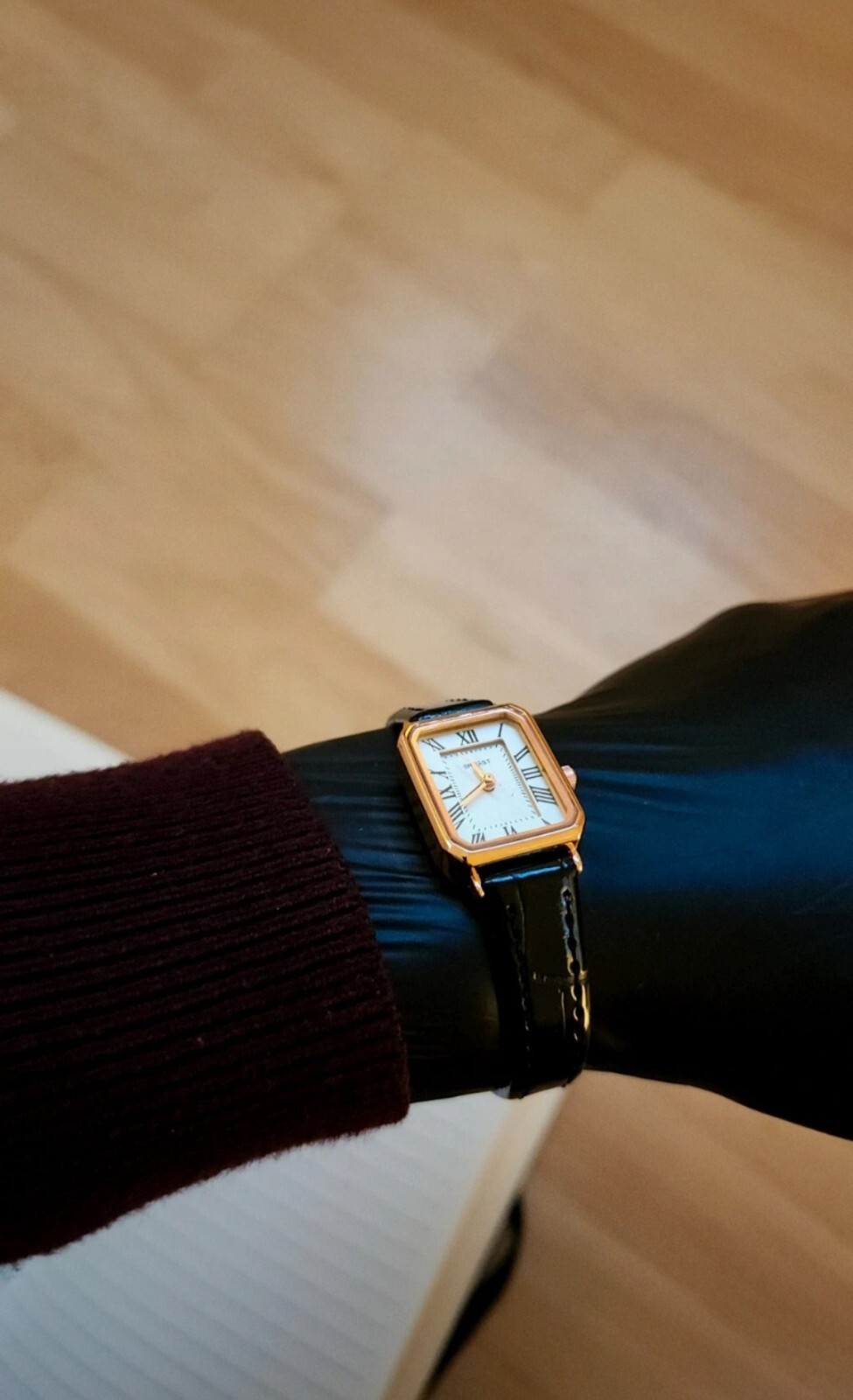 Montre chic style vintage pour éviter les fautes de goût en soirée