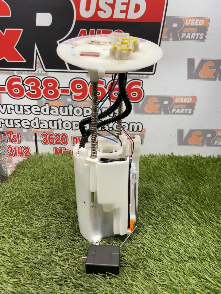 ✅ BOMBA DE COMBUSTIBLE TOYOTA 4RUNNER 2024 OEM Foto 3 de 4