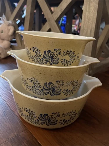 Vintage Pyrex Homestead Mixing Bowl Set 473 474 475 Nesting Pour Spout