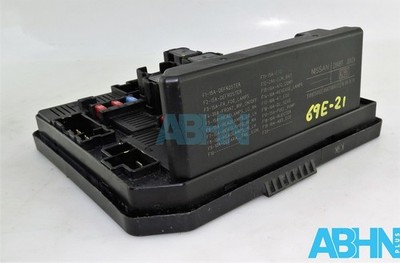 284B7-JD02A Nissan Qashqai (07-14) Genuine Engine Relay And Fuse