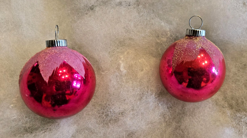 2 Vintage Mercury Glass Christmas Ornaments Shiny Brite "Snow Capped" 1950s 2.5"