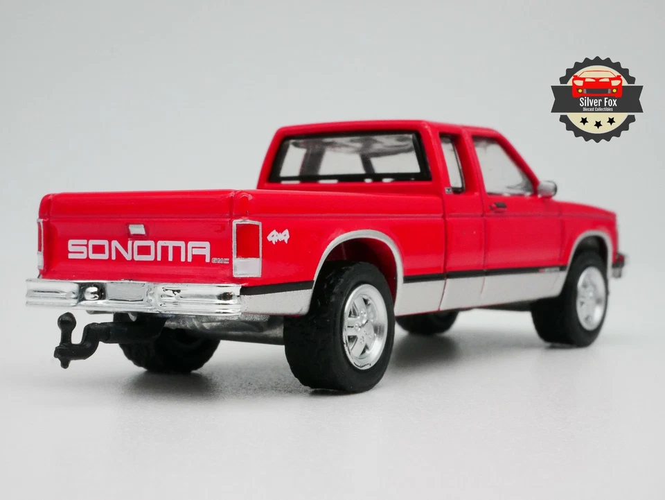 1991 GMC SONOMA 4X4 TOW PACKAGE 1:64 SCALE DIECAST DIORAMA COLLECTOR MODEL CAR  - Image 4 of 4