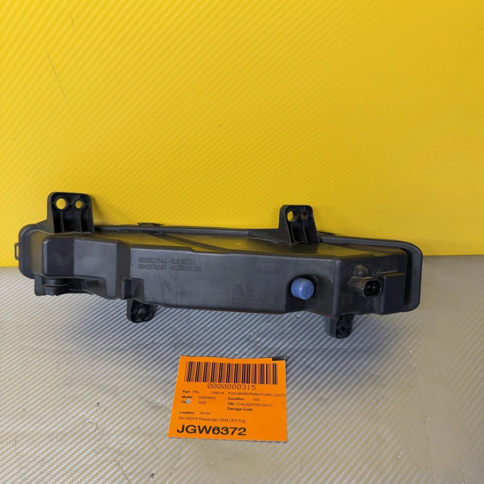 2022-2025 JEEP GRAND WAGONEER RIGHT PASSENGER OEM LED FOG LIGHT LAMP 68525276AA - Image 2 of 4