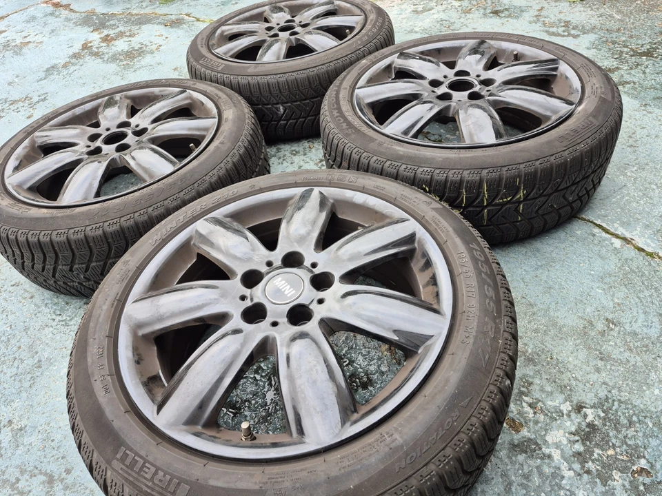 MINI Clubman F54 Winterräder Bridge Spoke 528 Pirelli 195/55R17 92H 7mm 6856059 - Bild 2 von 4