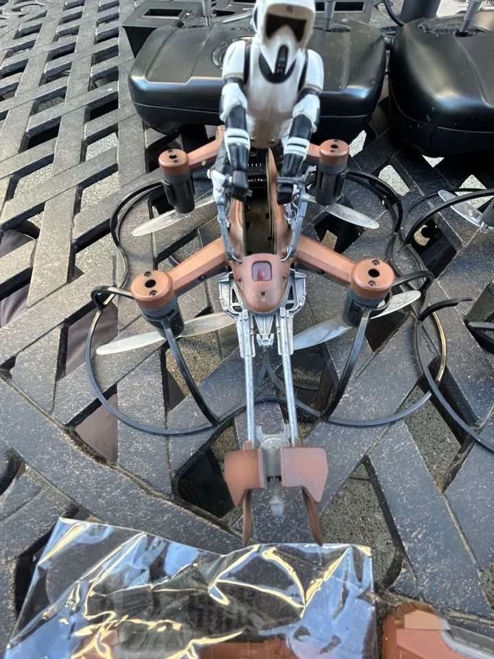 LOT Of Propel Star Wars T-65 Speeder Bike Quad Copter For Parts Or Repair - Image 3 of 4