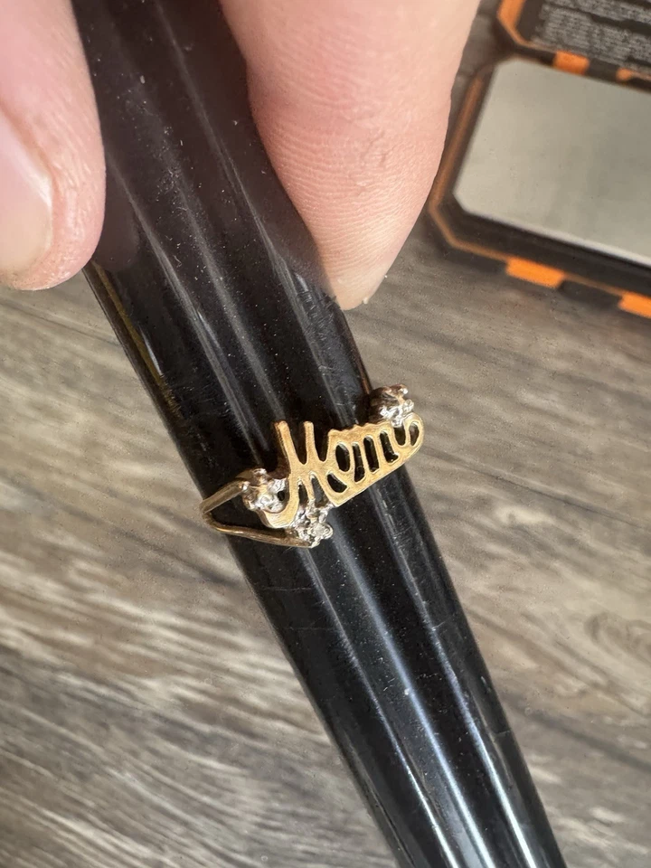 Anel design "mãe" ouro multitom 10K tamanho 7,5 - Imagem 2 de 4