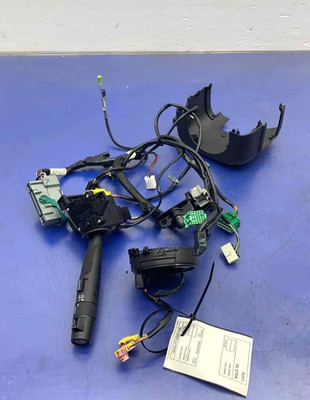2015 - 2020 ESCALADE ESV STEERING WHEEL COMBINATION SWITCH W/ HARNESS 84441461