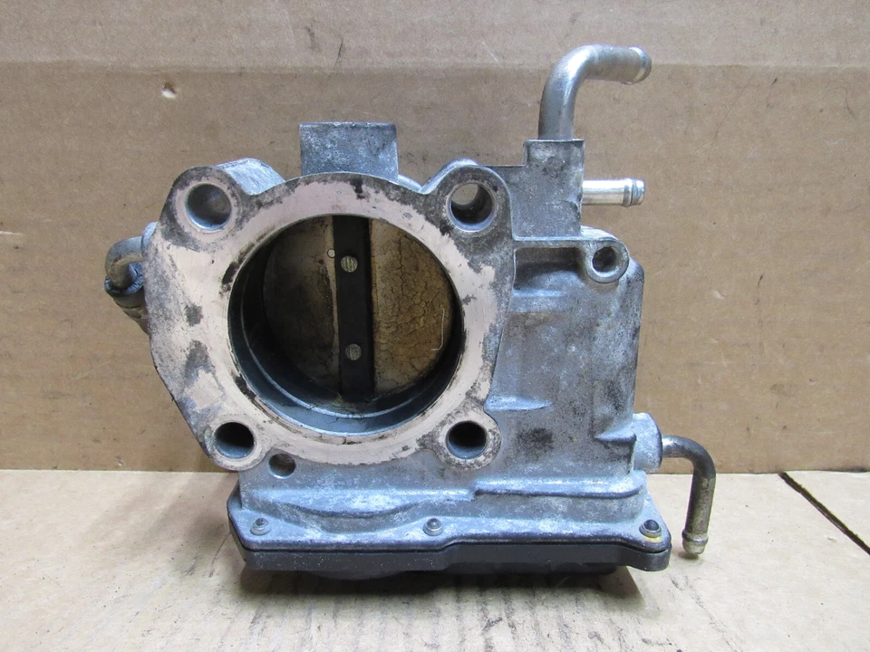 Conjunto de carrocería de acelerador Scion XB 2007 2008 2009 2010 2,4 OEM 22030-28070 Foto 2 de 4