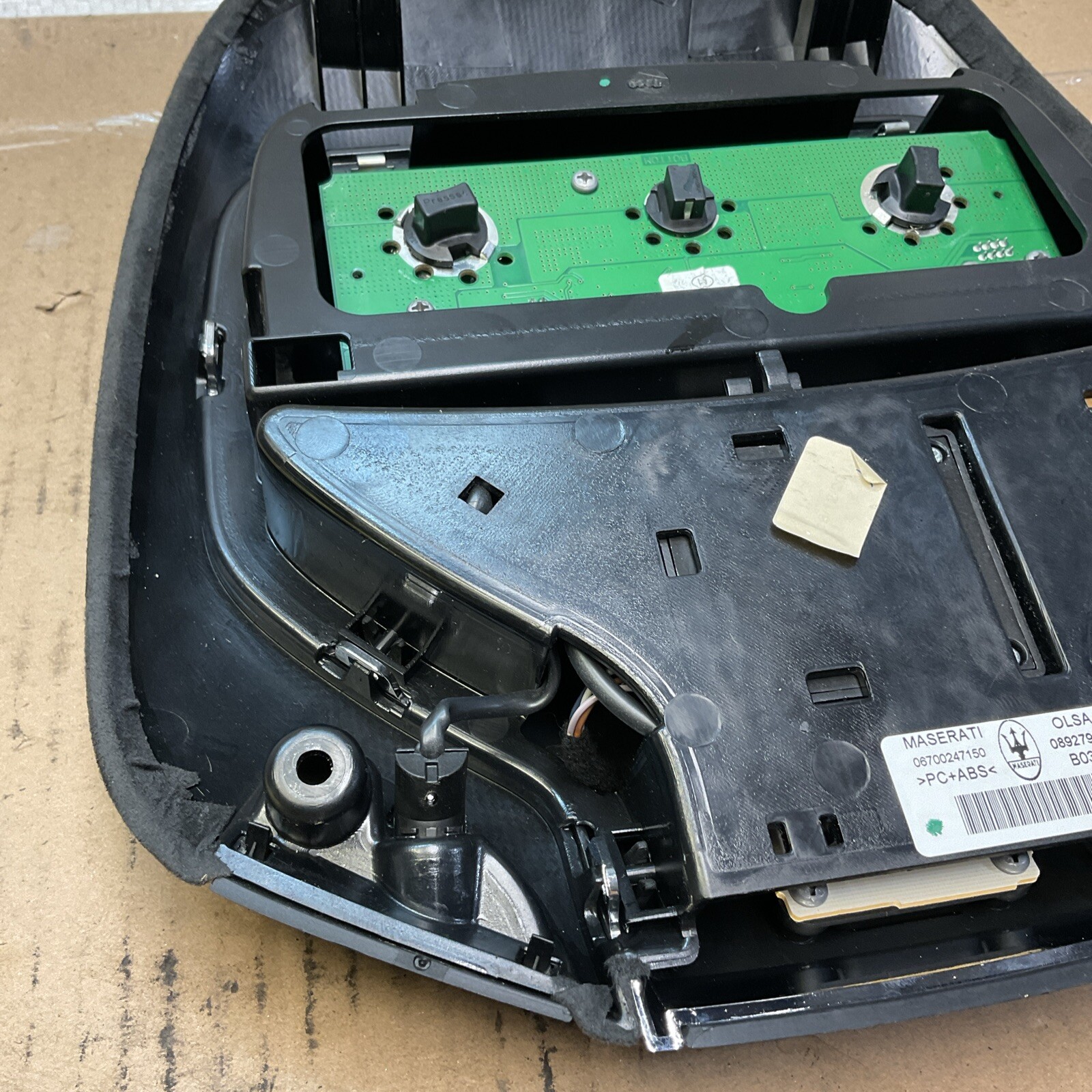 06700247150 OEM MASERATI Black Roof Console Light Switch 14-19 Ghibli Quattropo
