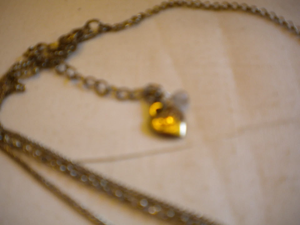 COLLAR BETSEY JOHNSON VINTAGE LAZO DE LUNARES AZUL Y BLANCO Y CORAZÓN FLORAL Foto 3 de 4