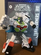 Hasbro F7016 Transformers Legacy Medix Evolution Action Figure
