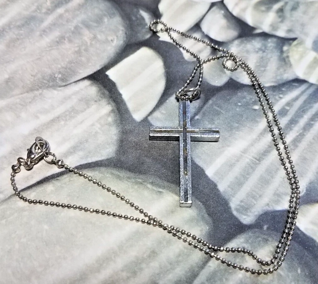 VTG SILVER TONE TWO TONE METAL CROSS PENDANT ON SILVER TONE NECKLACE  COSTUME | eBay