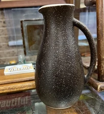 Hanstan Potter Brown And White Jug