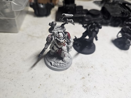 Space Marine Primaris Apothecary - Unpainted - 40k - Leviathan Set Model
